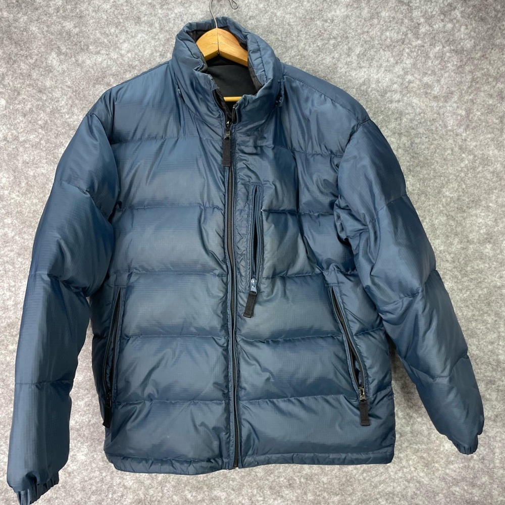 GAP Men's Navy Puffer Coat
